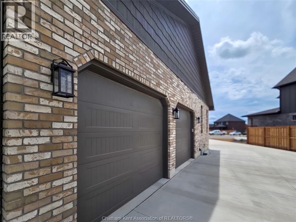 7 Tracy Drive, Chatham, ON - Outdoor