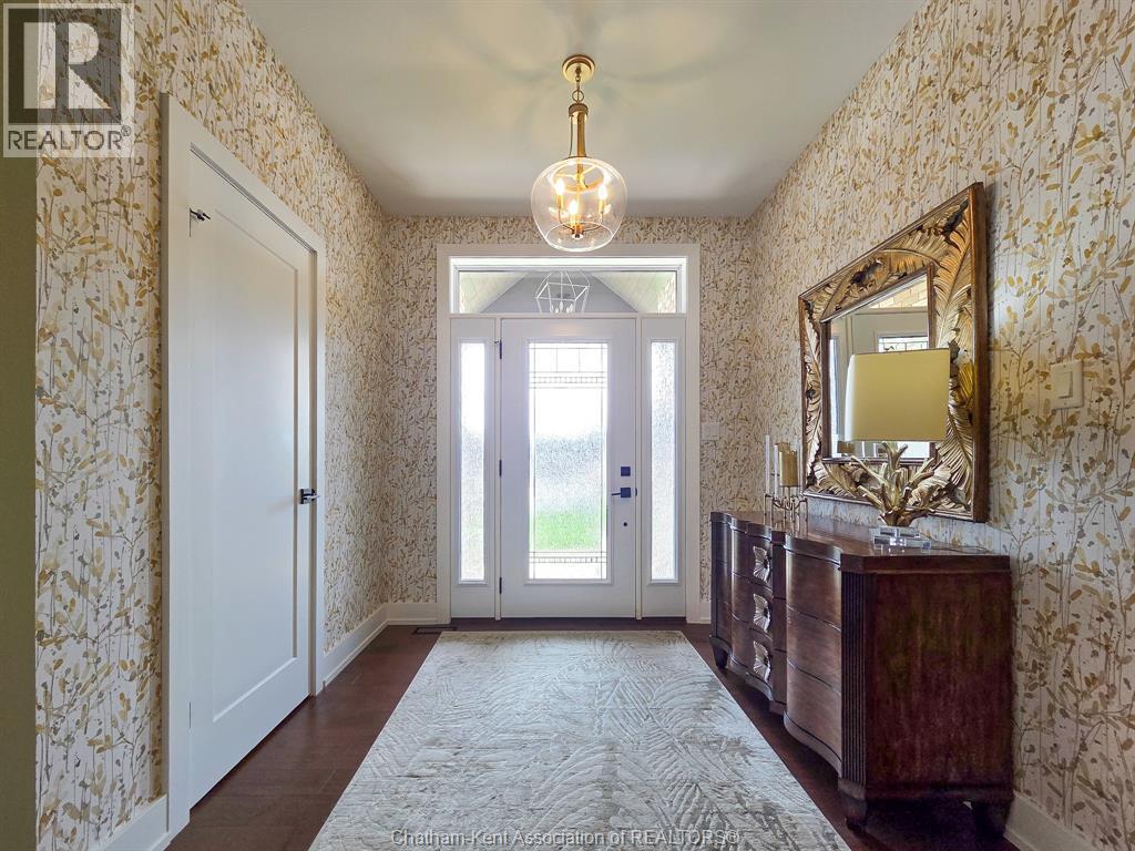 7 Tracy Drive, Chatham, ON - Indoor Photo Showing Other Room