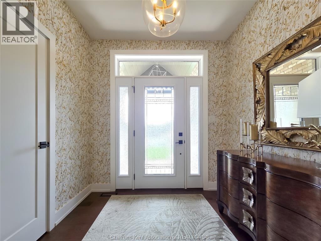 7 Tracy Drive, Chatham, ON - Indoor Photo Showing Other Room
