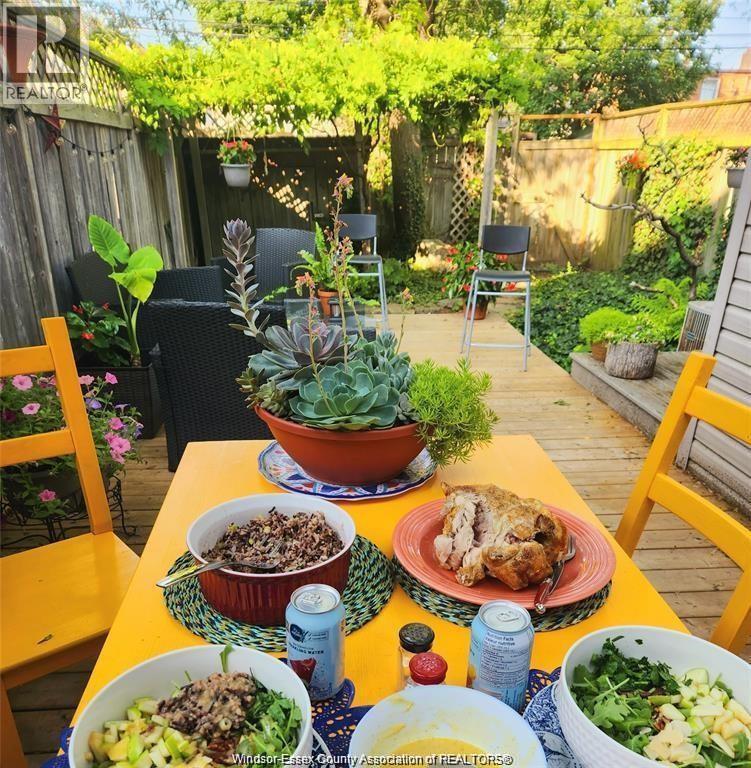 1210 Argyle, Windsor, ON - Outdoor