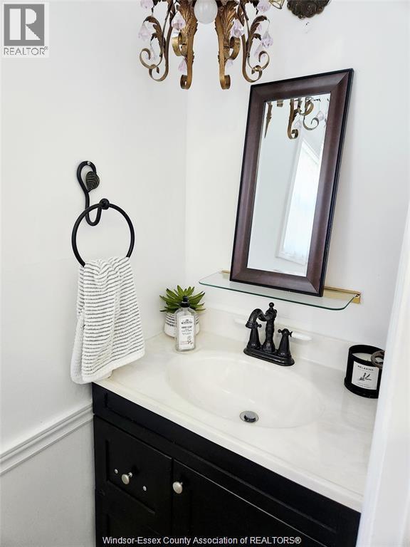 1210 Argyle, Windsor, ON - Indoor Photo Showing Bathroom
