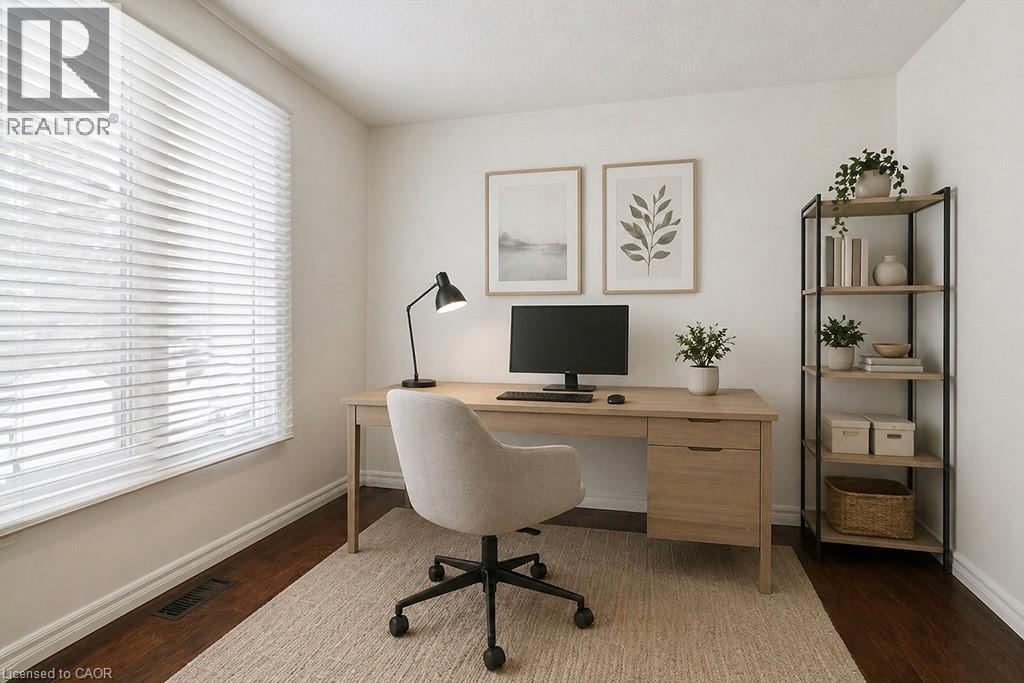 25 Bannisdale Way, Carlisle, ON - Indoor Photo Showing Office
