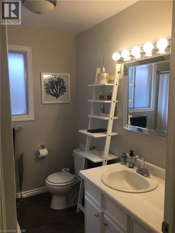 148 Green Valley Drive, Kitchener, ON - Indoor Photo Showing Bathroom