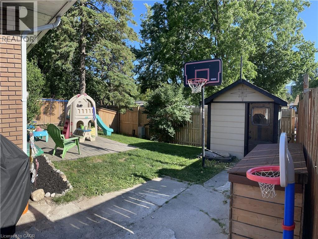 148 Green Valley Drive, Kitchener, ON - Outdoor