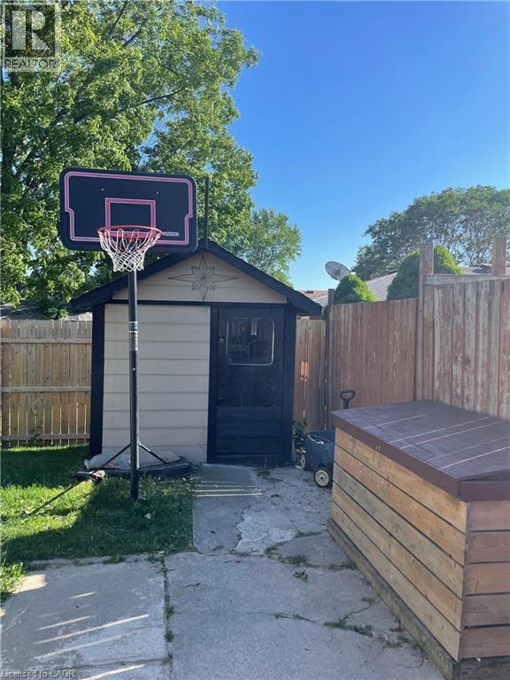 148 Green Valley Drive, Kitchener, ON - Outdoor