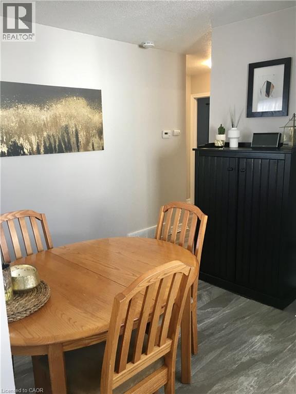 148 Green Valley Drive, Kitchener, ON - Indoor Photo Showing Dining Room