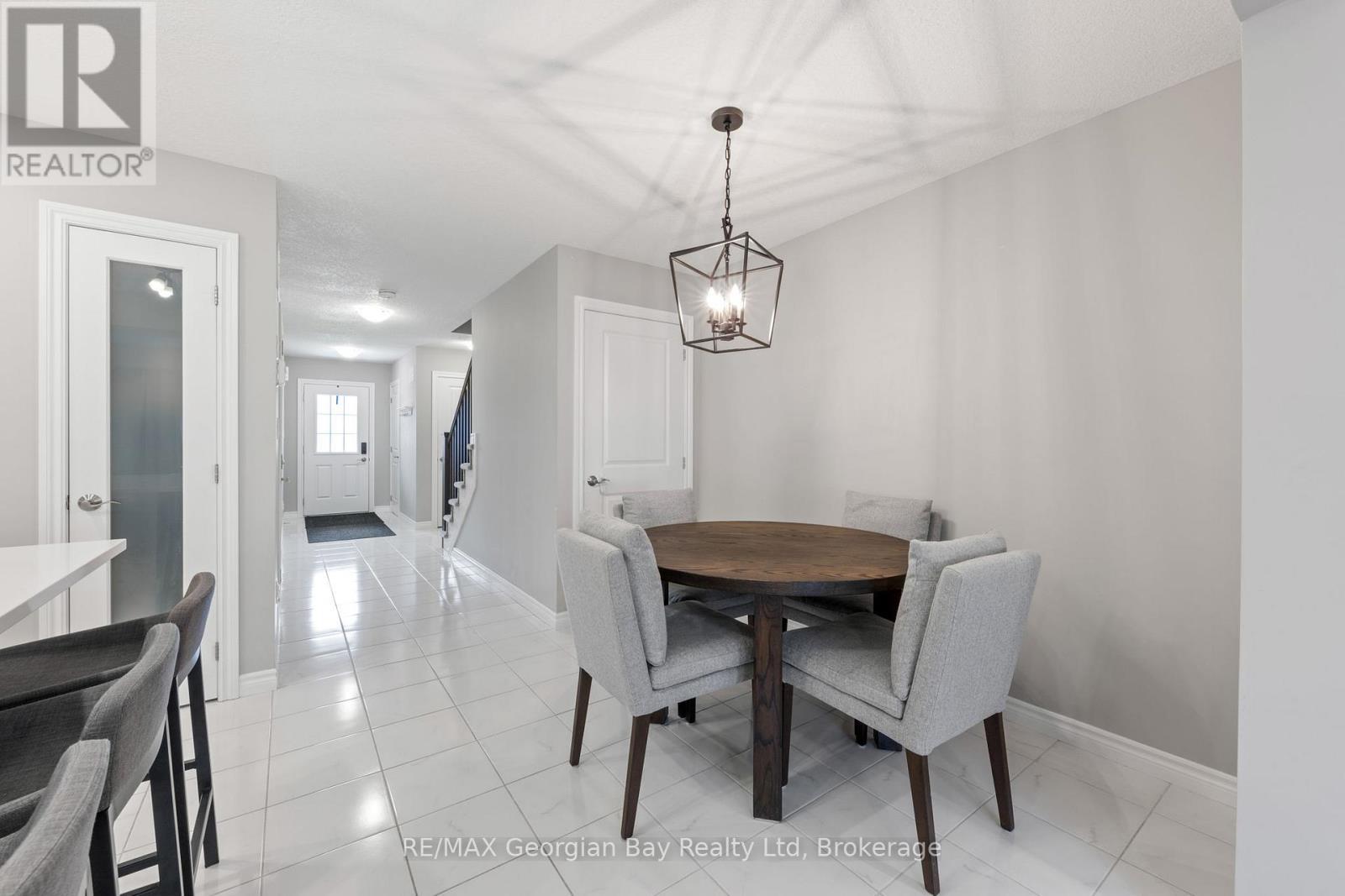 964 Wright Drive, Midland, ON - Indoor Photo Showing Dining Room