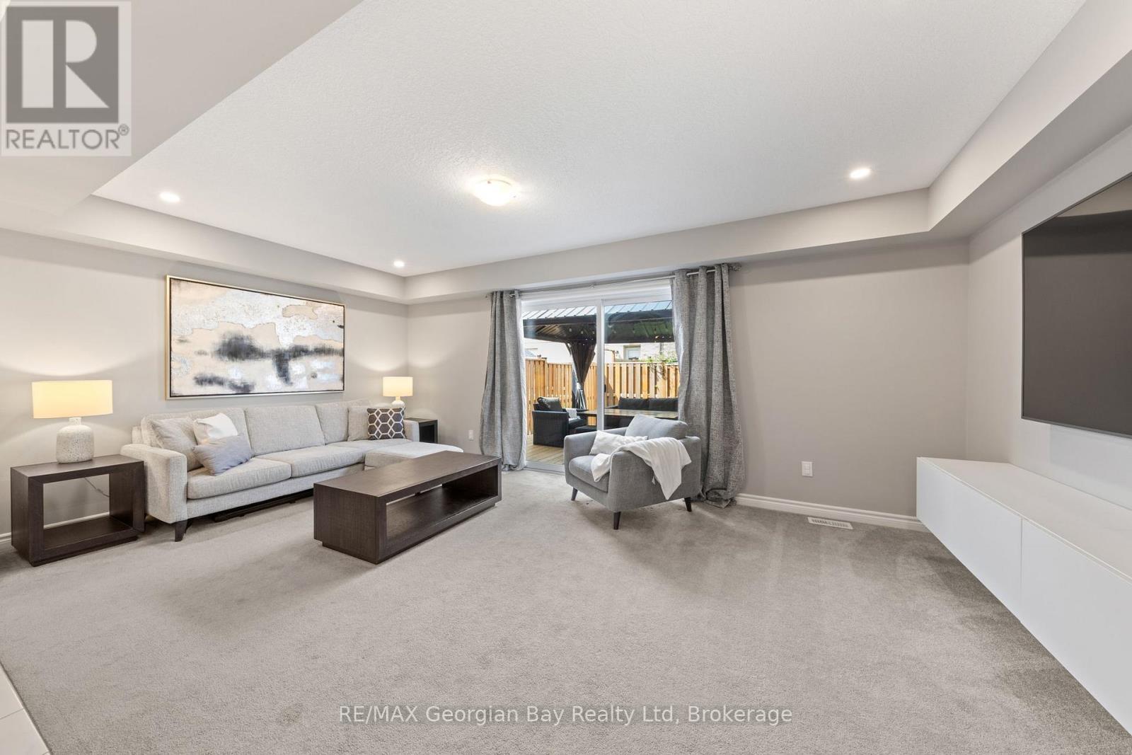 964 Wright Drive, Midland, ON - Indoor