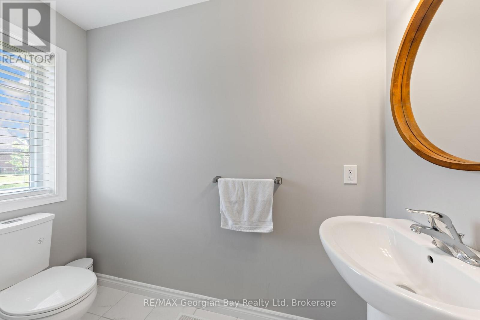 964 Wright Drive, Midland, ON - Indoor Photo Showing Bathroom