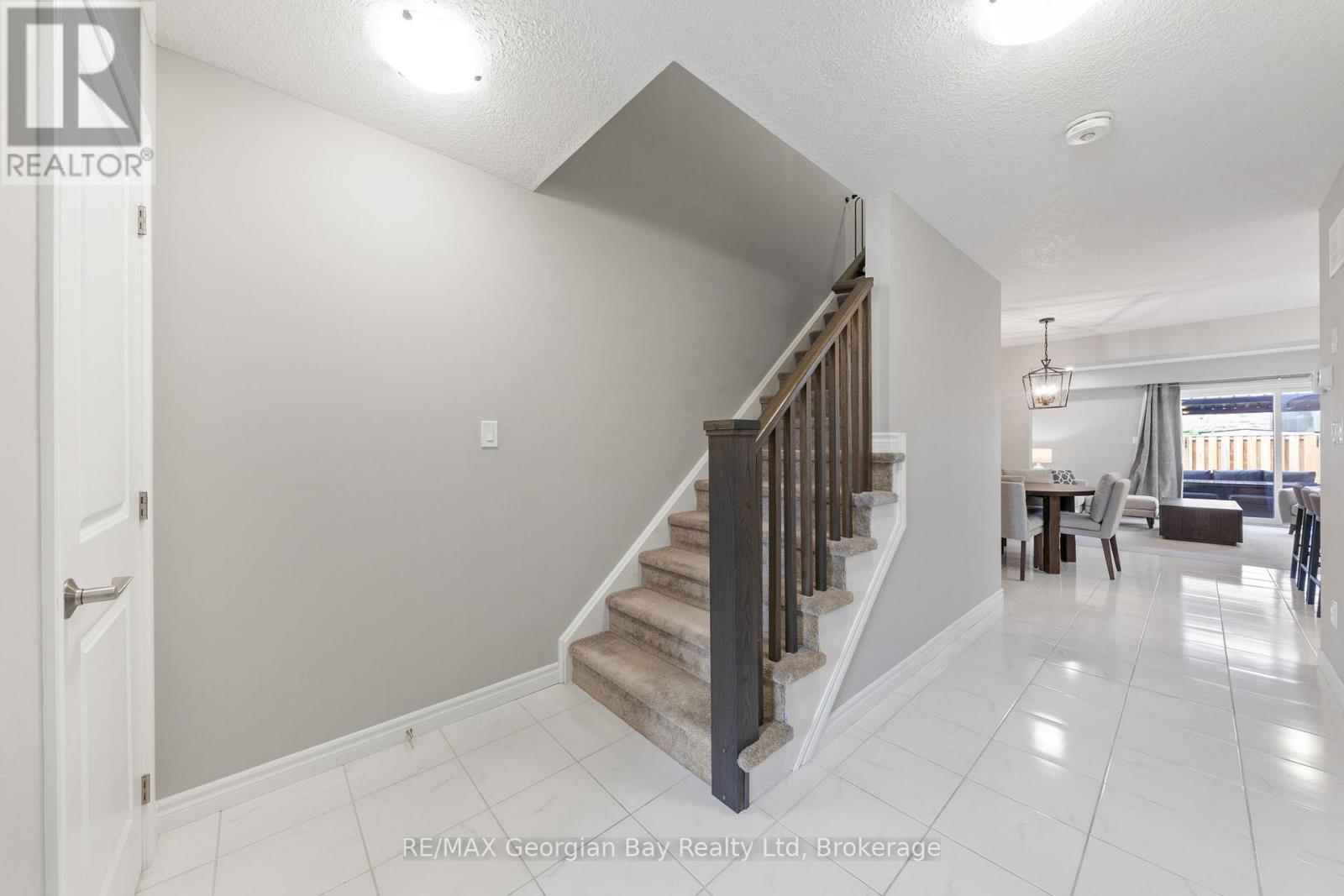 964 Wright Drive, Midland, ON - Indoor Photo Showing Other Room