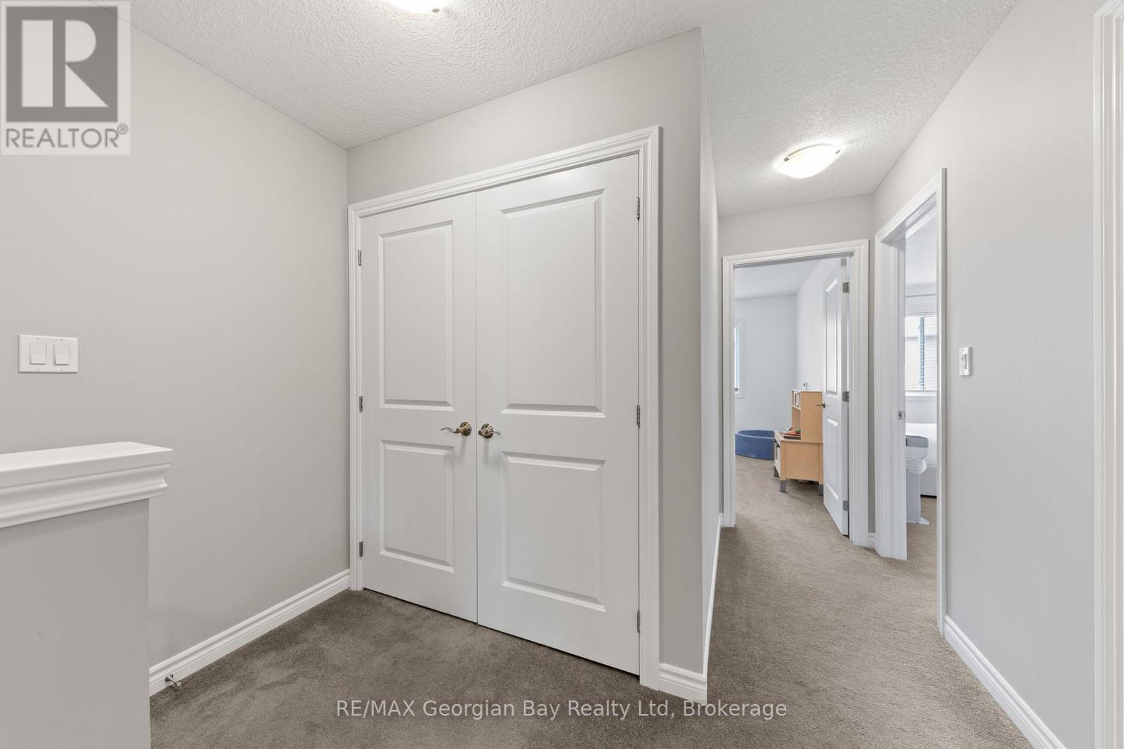 964 Wright Drive, Midland, ON - Indoor Photo Showing Other Room