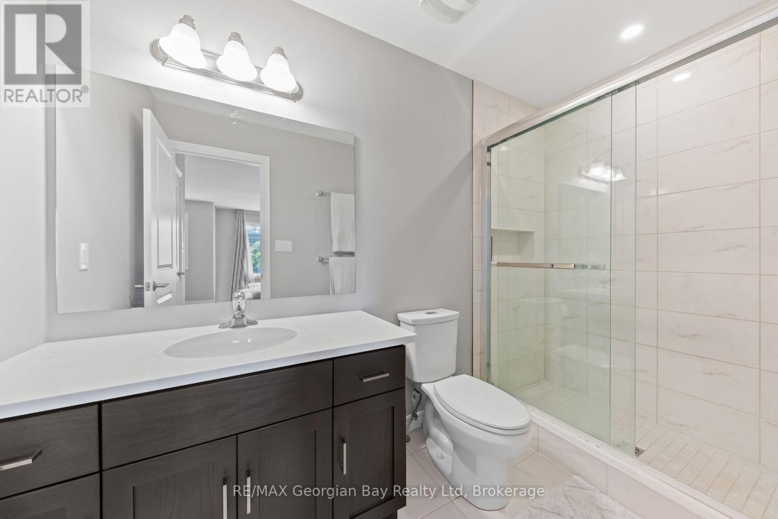 964 Wright Drive, Midland, ON - Indoor Photo Showing Bathroom