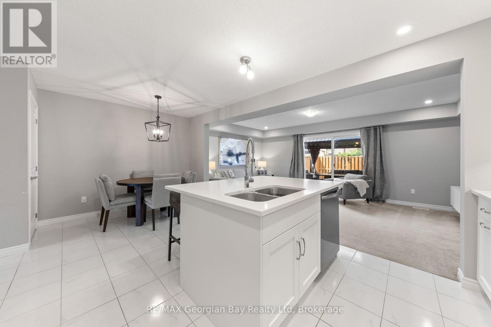 964 Wright Drive, Midland, ON - Indoor