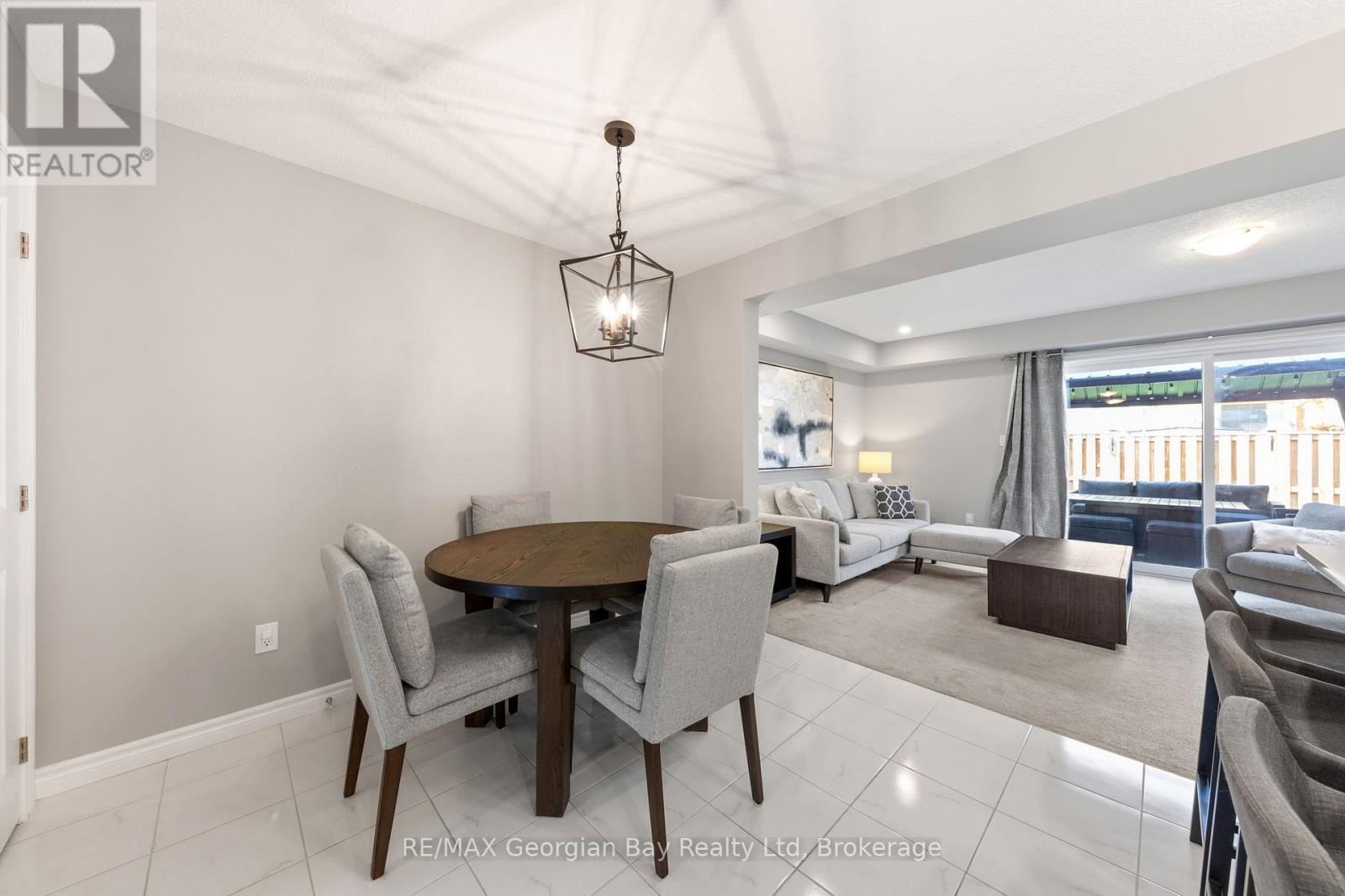 964 Wright Drive, Midland, ON - Indoor Photo Showing Dining Room