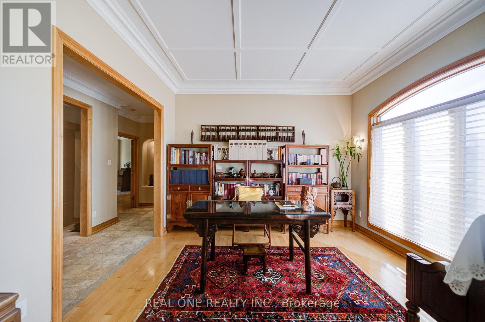 24 Maplehyrn Avenue, East Gwillimbury, ON - Indoor Photo Showing Office