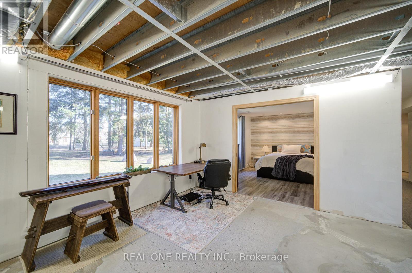 24 Maplehyrn Avenue, East Gwillimbury, ON - Indoor
