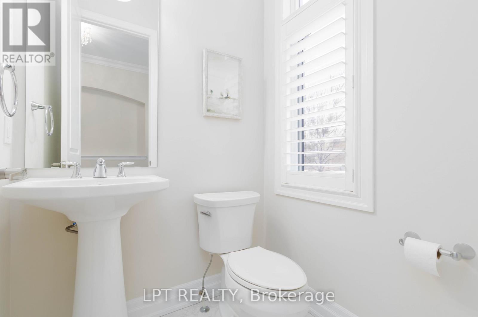 Main Floor Powder Room - 113 Burns Boulevard, King, ON - Indoor Photo Showing Bathroom