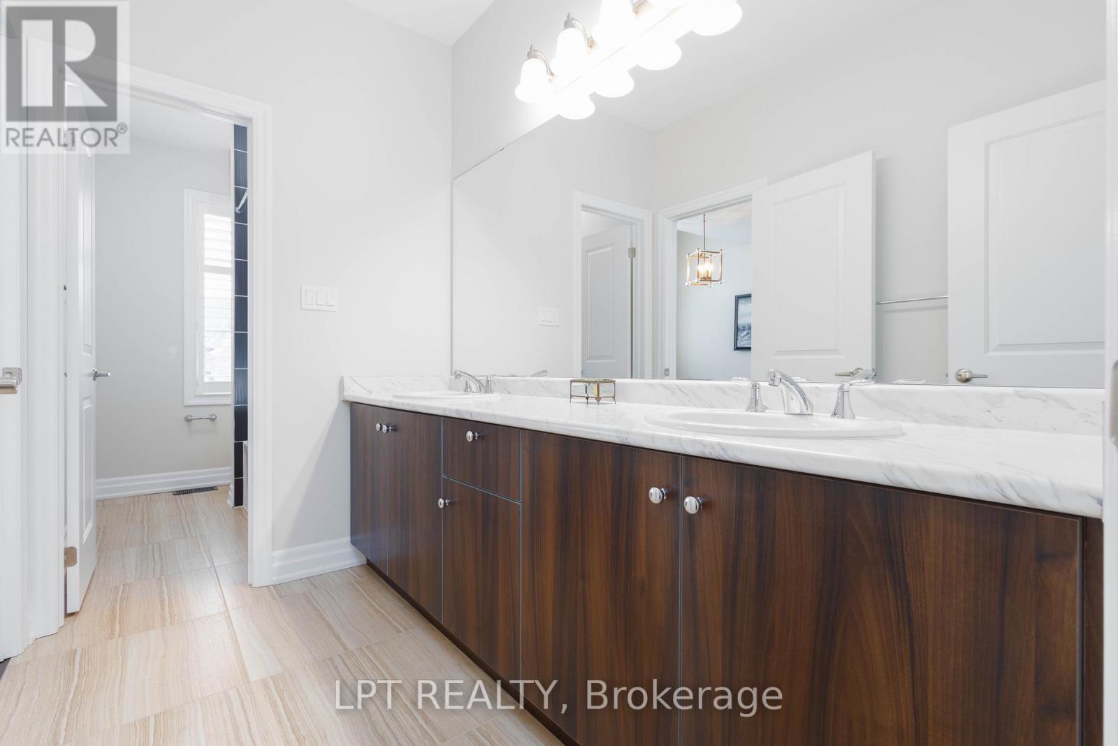 2nd Bedroom Ensuite - 113 Burns Boulevard, King, ON - Indoor Photo Showing Bathroom