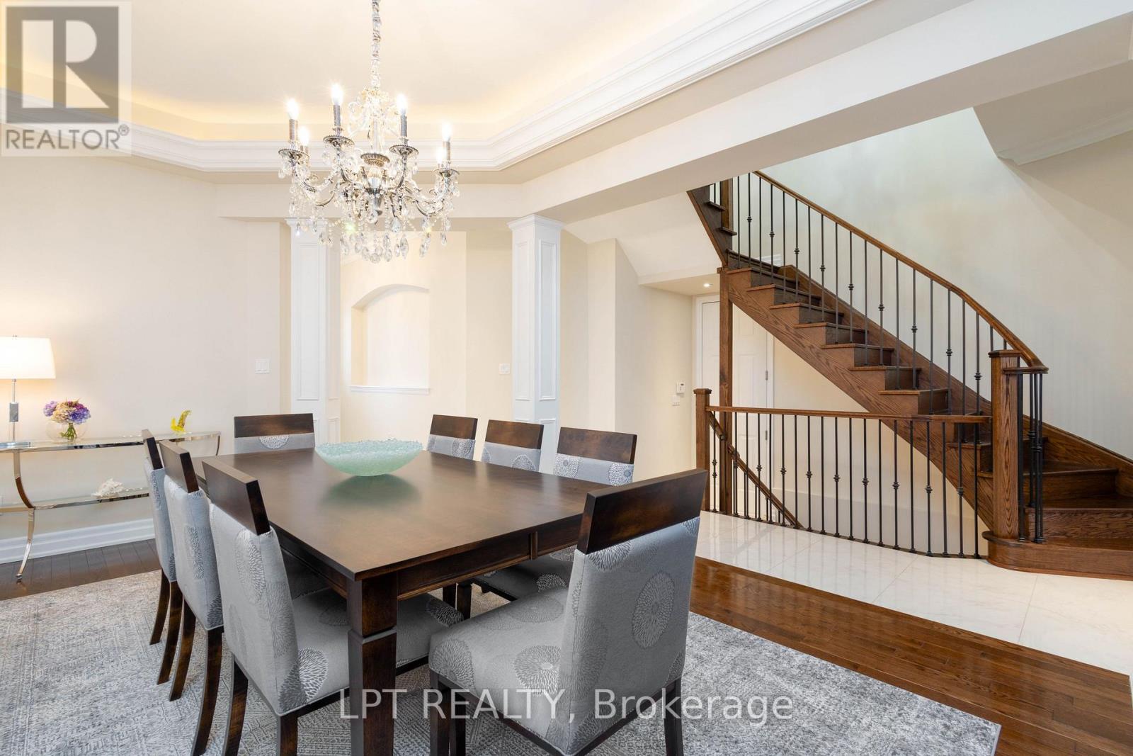 113 Burns Boulevard, King, ON - Indoor Photo Showing Dining Room