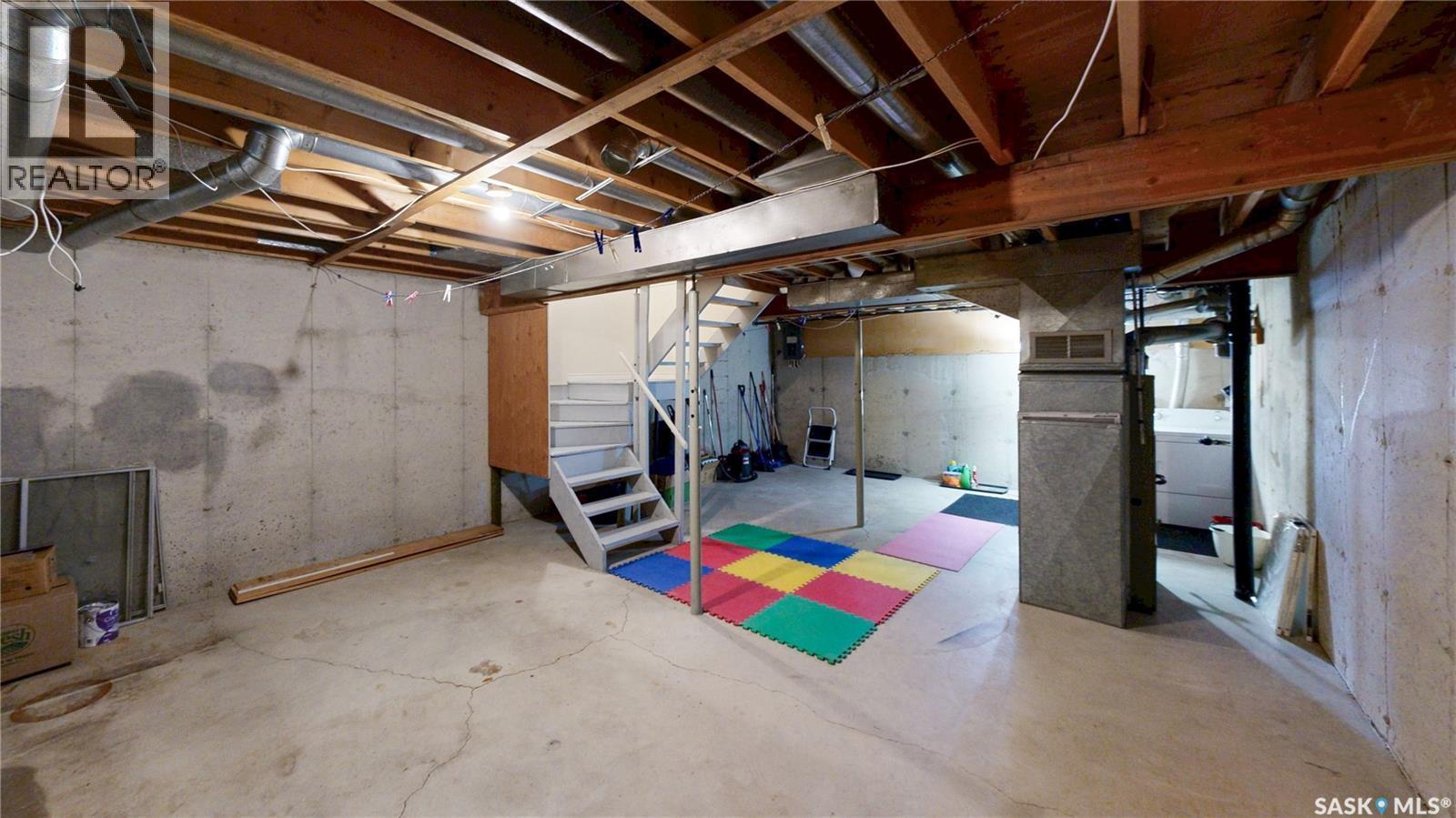 6 Mackenzie Mews, Regina, SK - Indoor Photo Showing Basement