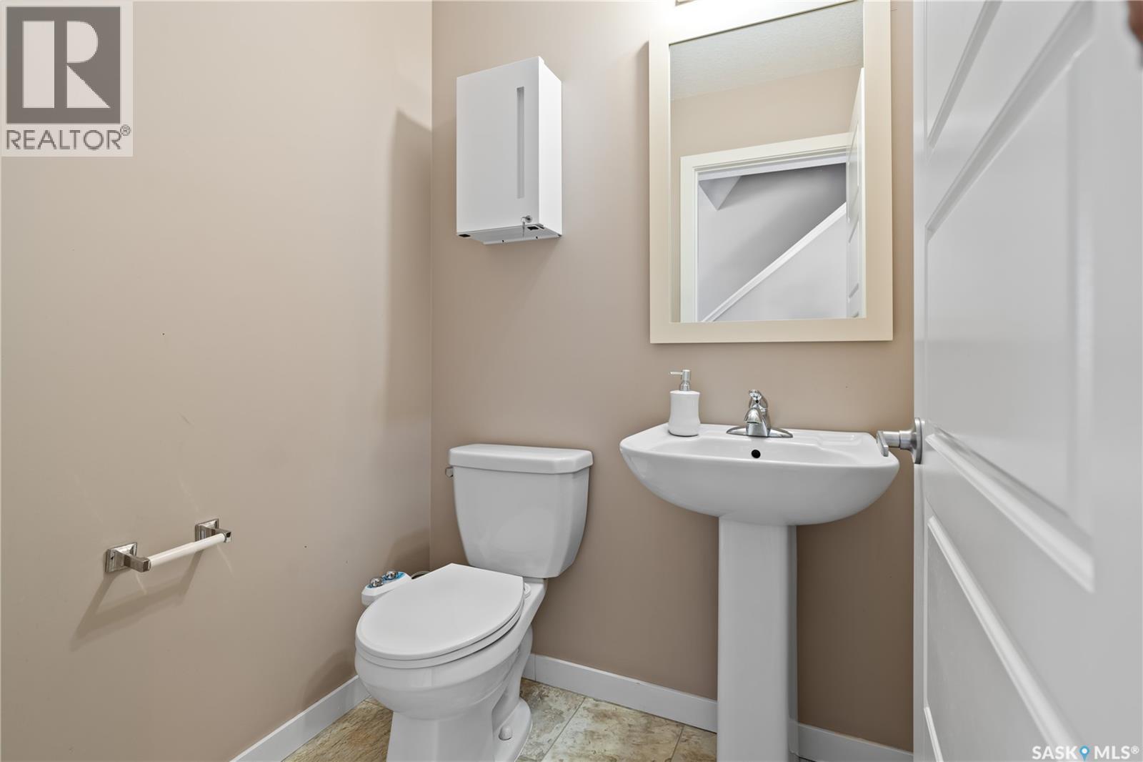 5001 Cornell Gate, Regina, SK - Indoor Photo Showing Bathroom