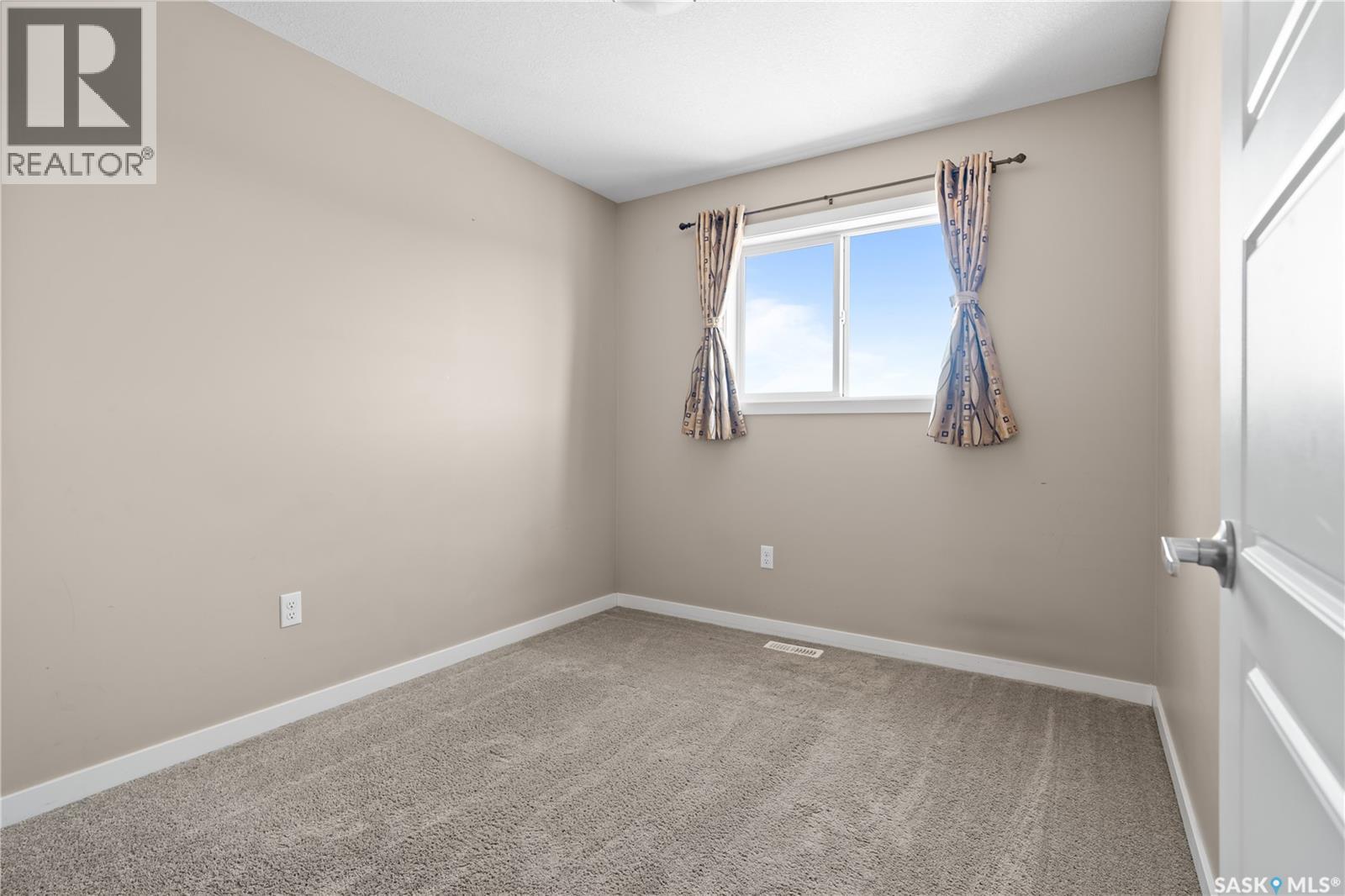 5001 Cornell Gate, Regina, SK - Indoor Photo Showing Other Room