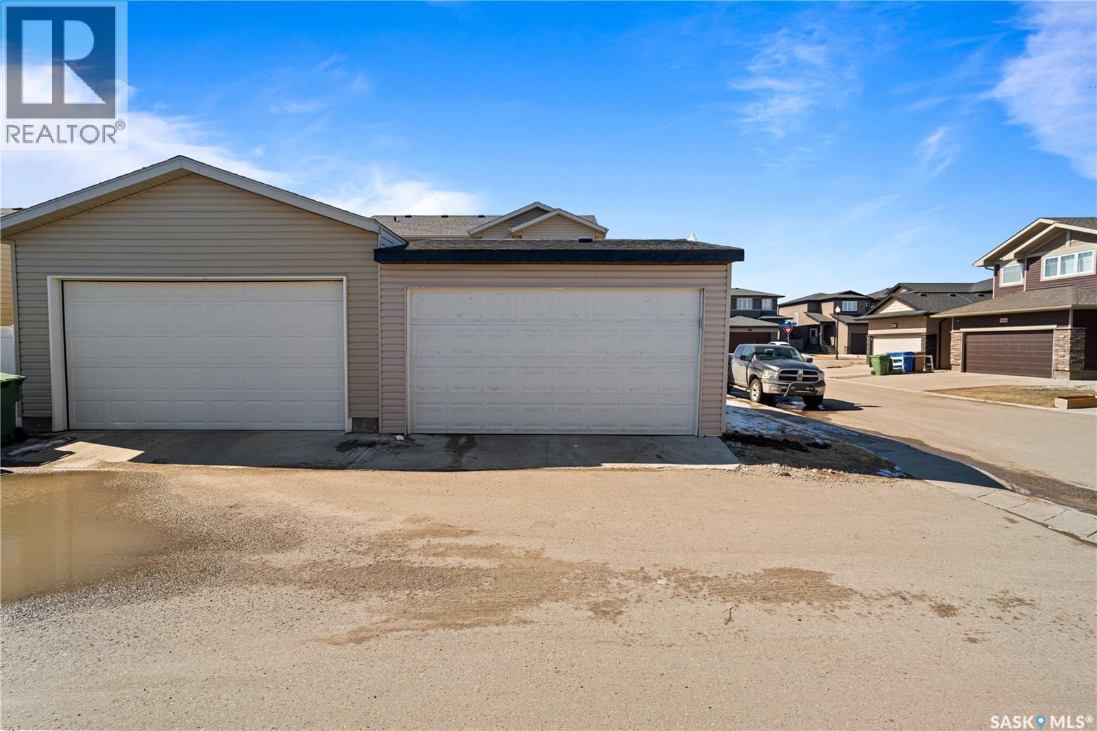 5001 Cornell Gate, Regina, SK - Outdoor