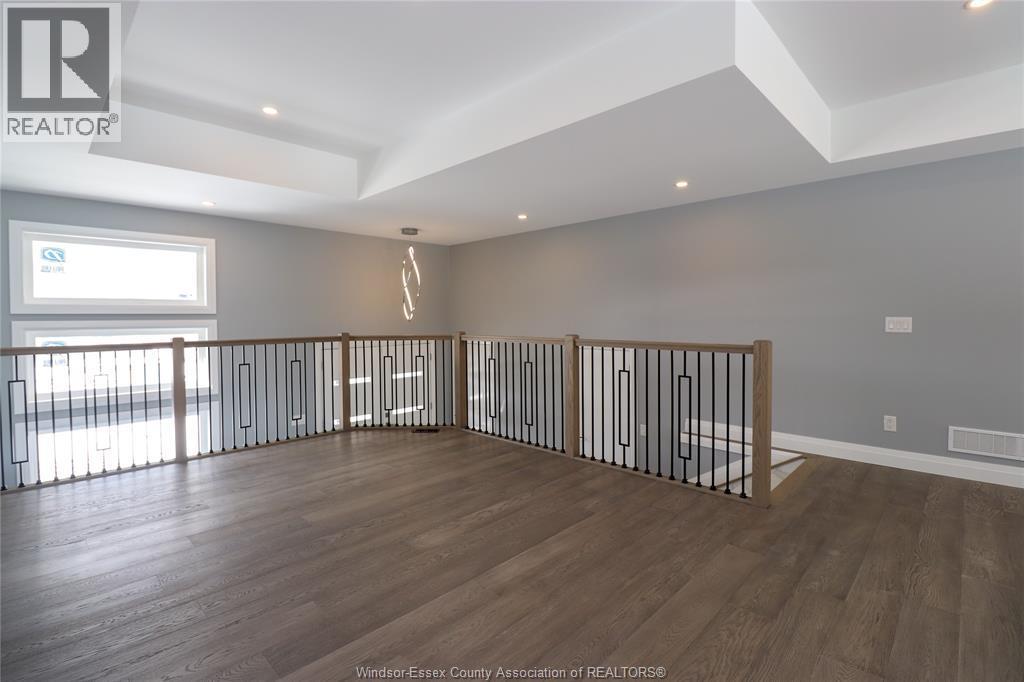 83 Bloomington, Chatham, ON - Indoor Photo Showing Other Room