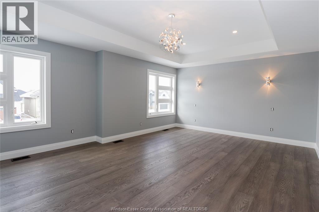 83 Bloomington, Chatham, ON - Indoor Photo Showing Other Room