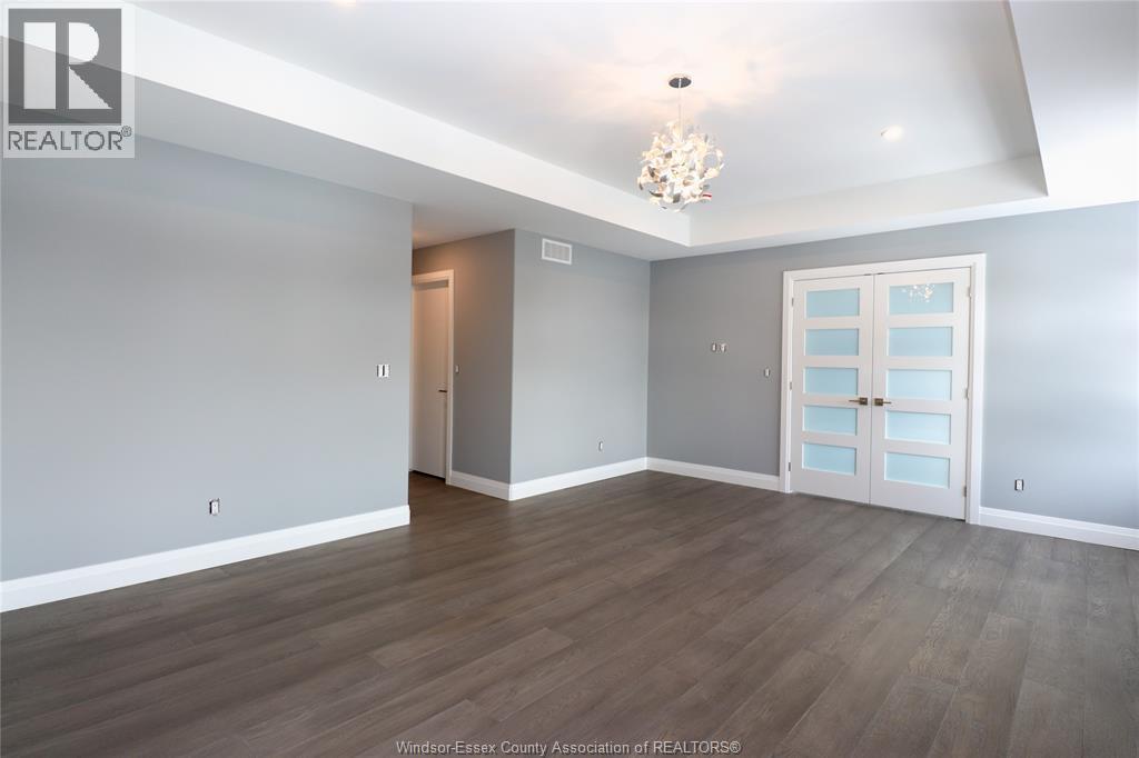 83 Bloomington, Chatham, ON - Indoor Photo Showing Other Room