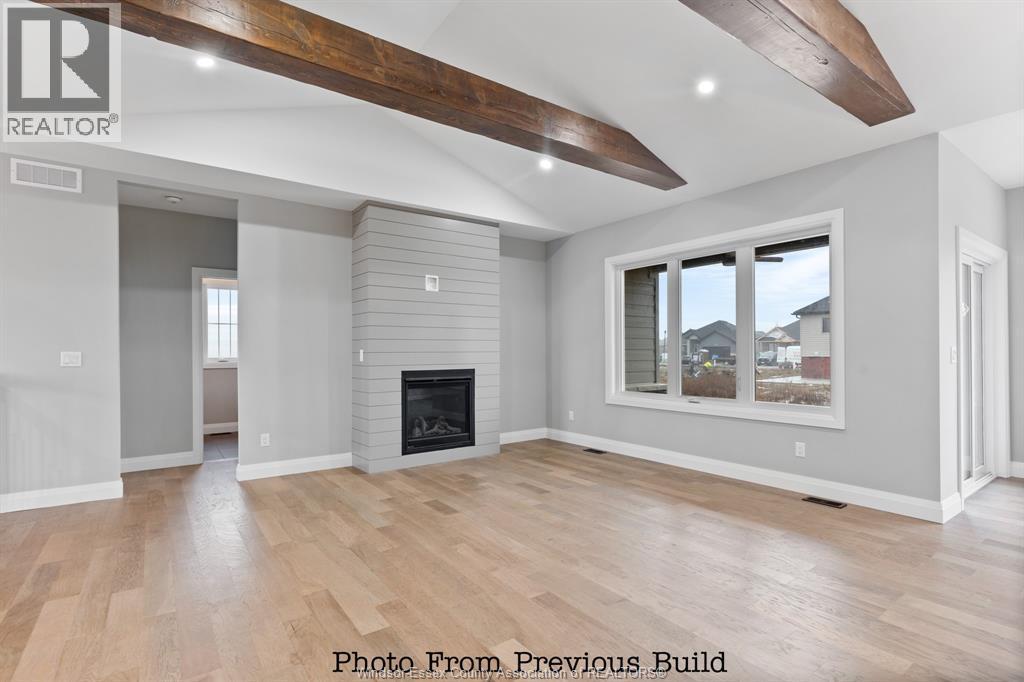 43 Bloomington, Chatham, ON - Indoor Photo Showing Living Room With Fireplace