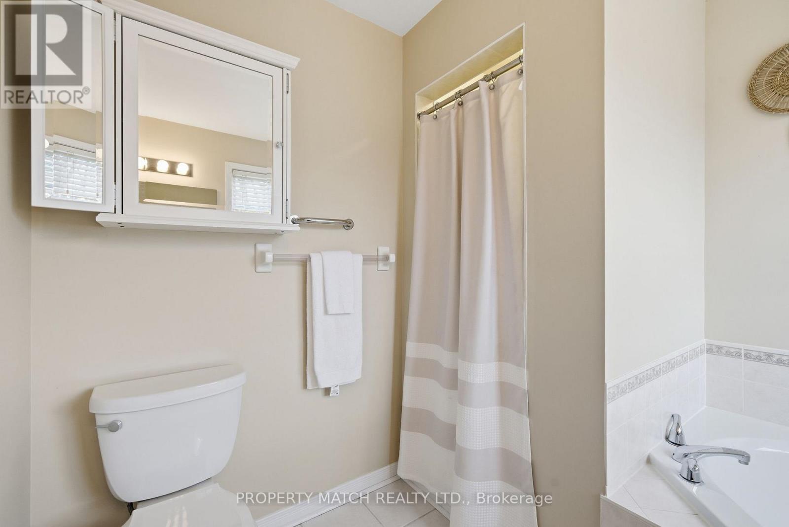 Primary 4 piece Ensuite - 680 Ormond Drive, Oshawa, ON - Indoor Photo Showing Bathroom