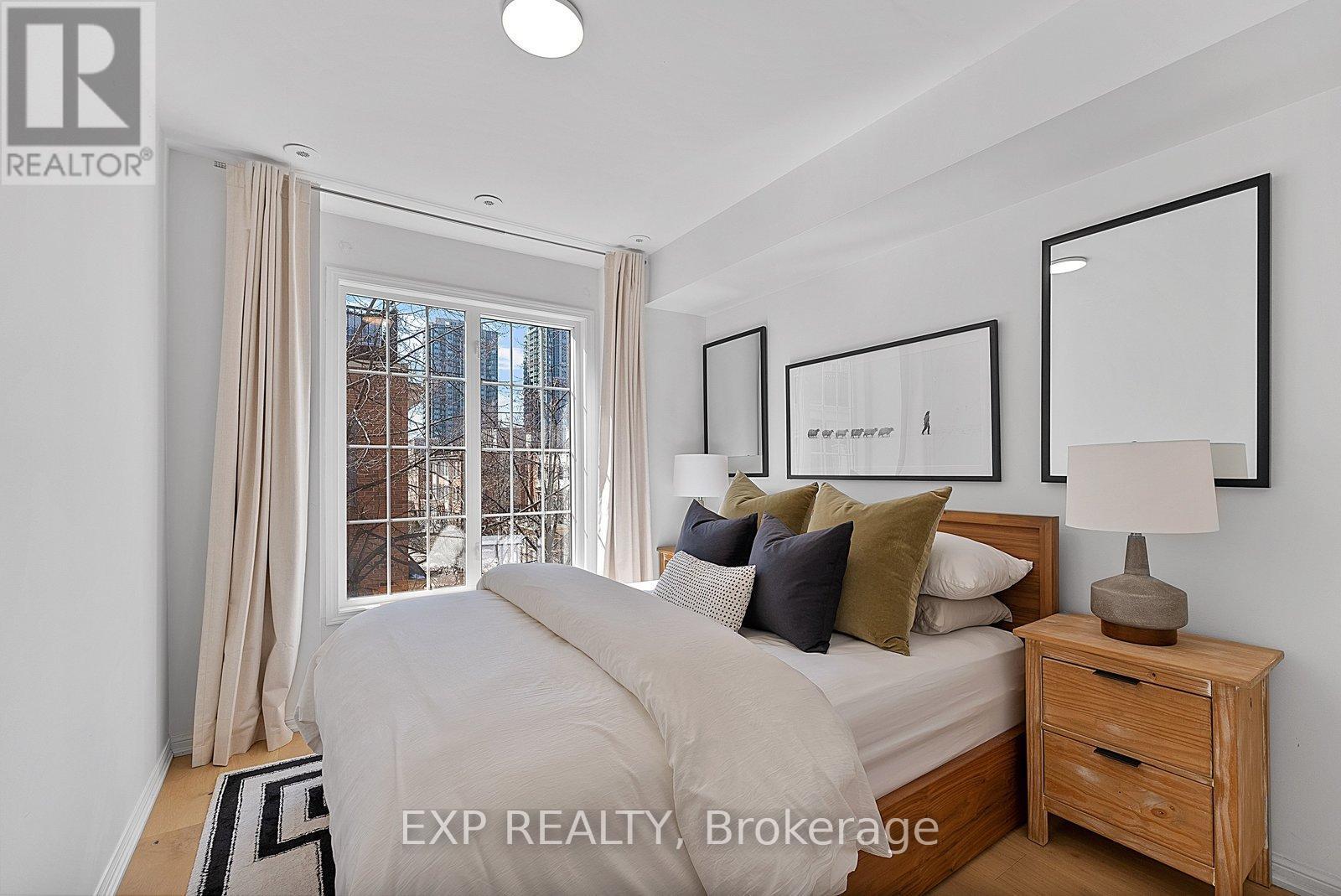 675 - 3 Everson Drive, Toronto, ON - Indoor Photo Showing Bedroom