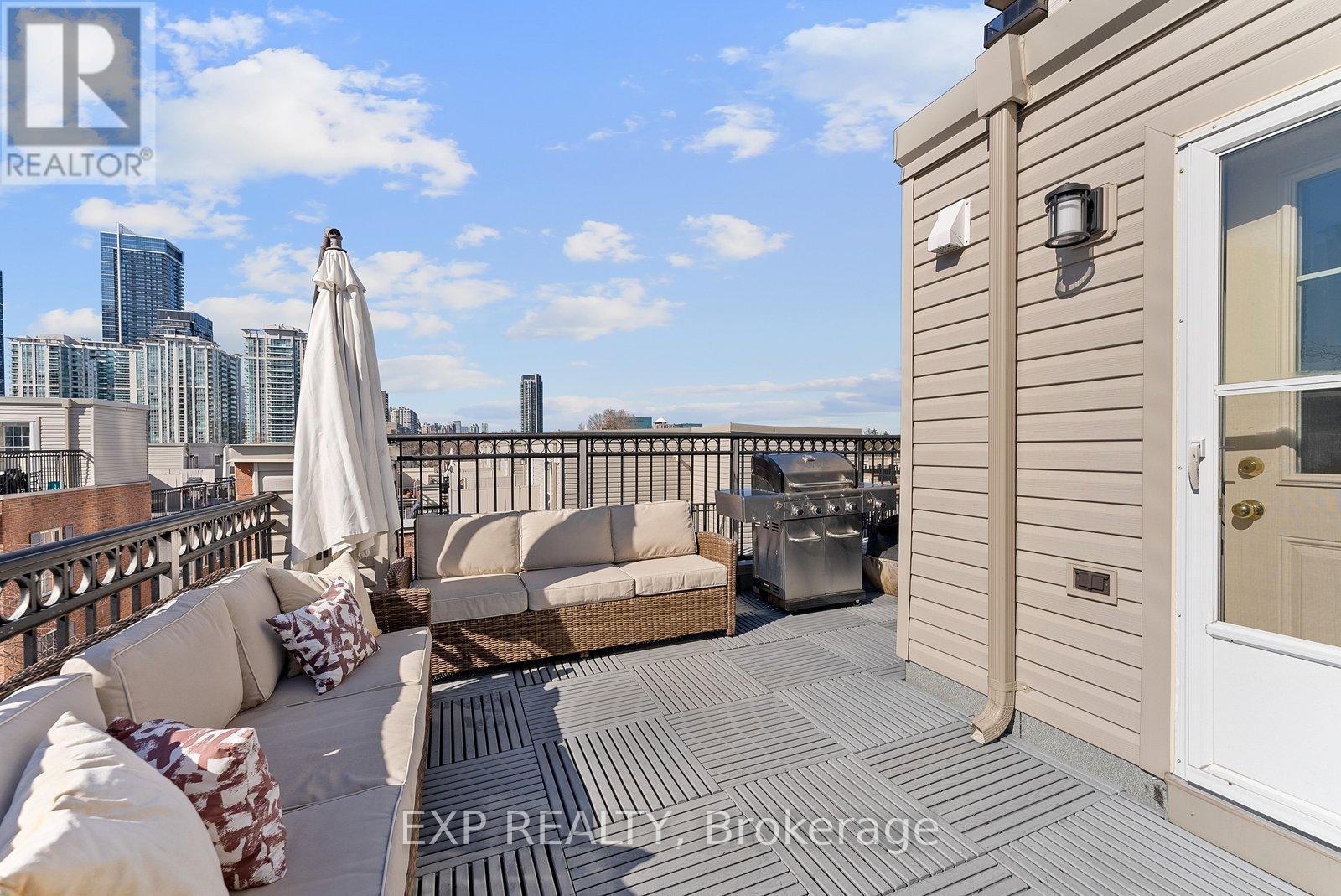 675 - 3 Everson Drive, Toronto, ON - Outdoor