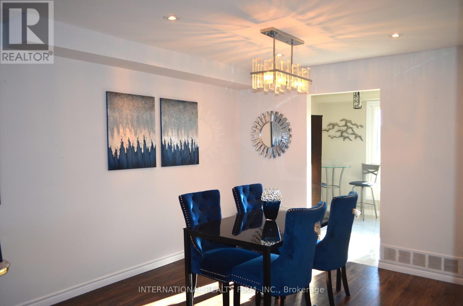15 - 222 Pearson Street, Oshawa, ON - Indoor Photo Showing Dining Room