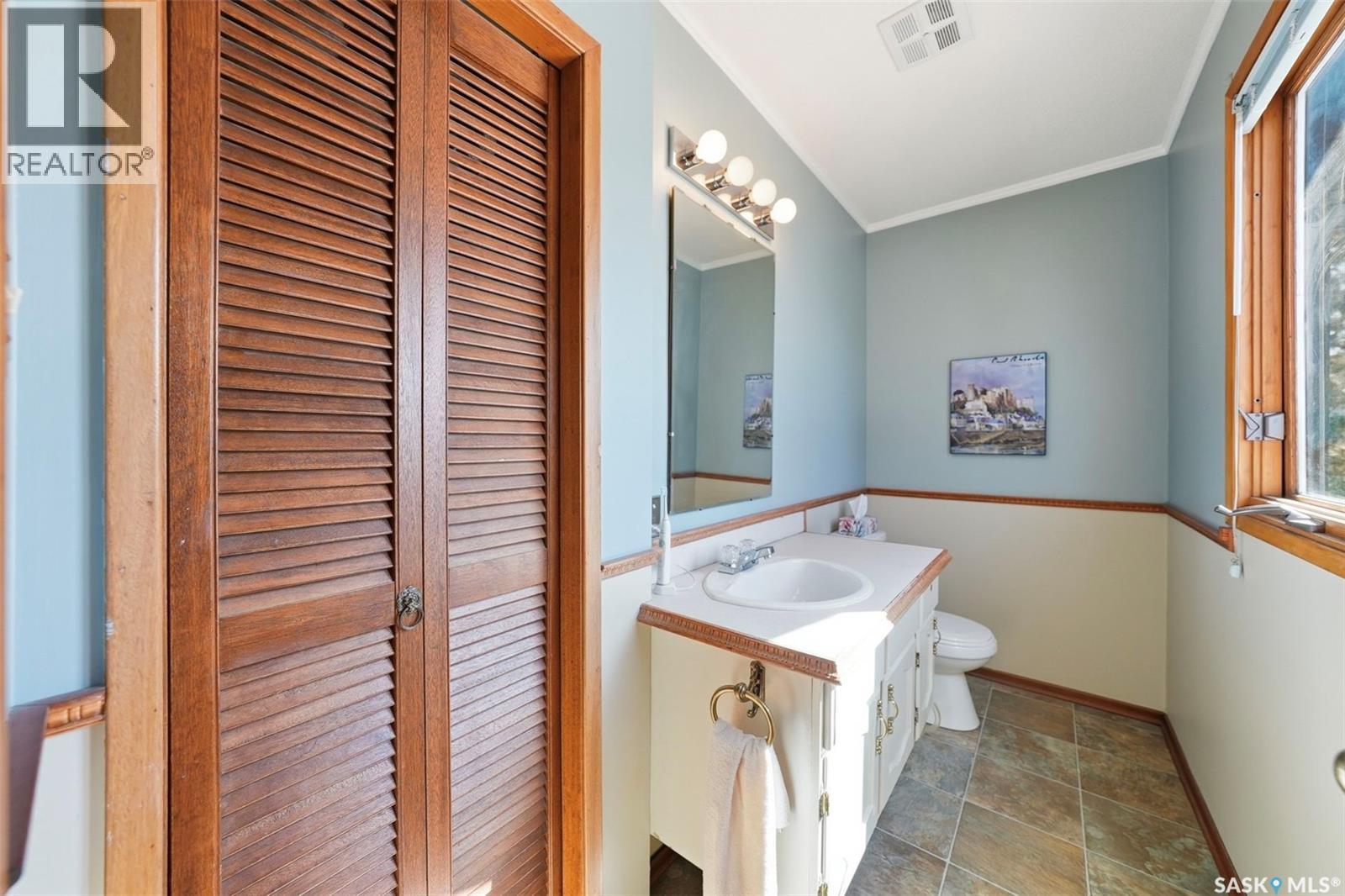 74 Harvard Crescent, Saskatoon, SK - Indoor Photo Showing Bathroom