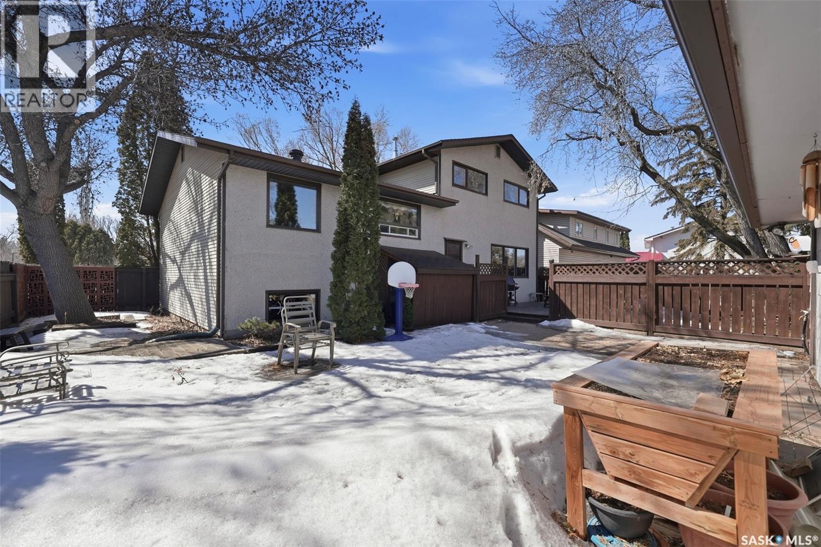 74 Harvard Crescent, Saskatoon, SK - Outdoor