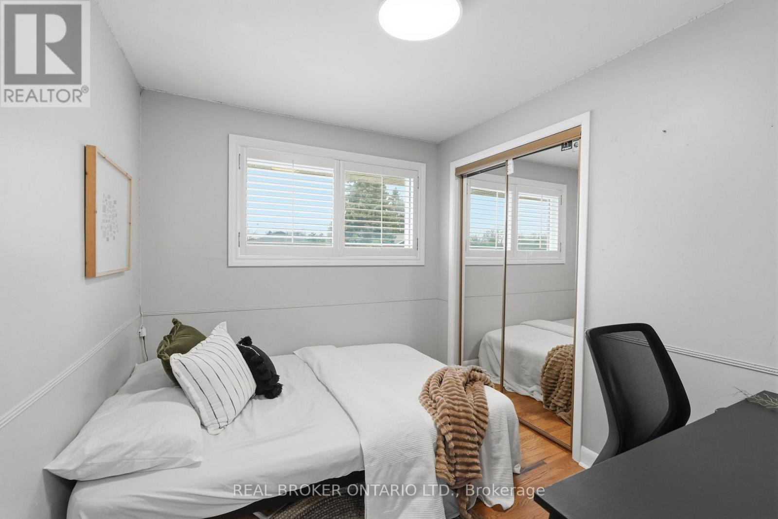 178 Delmar Drive, Hamilton, ON - Indoor Photo Showing Other Room