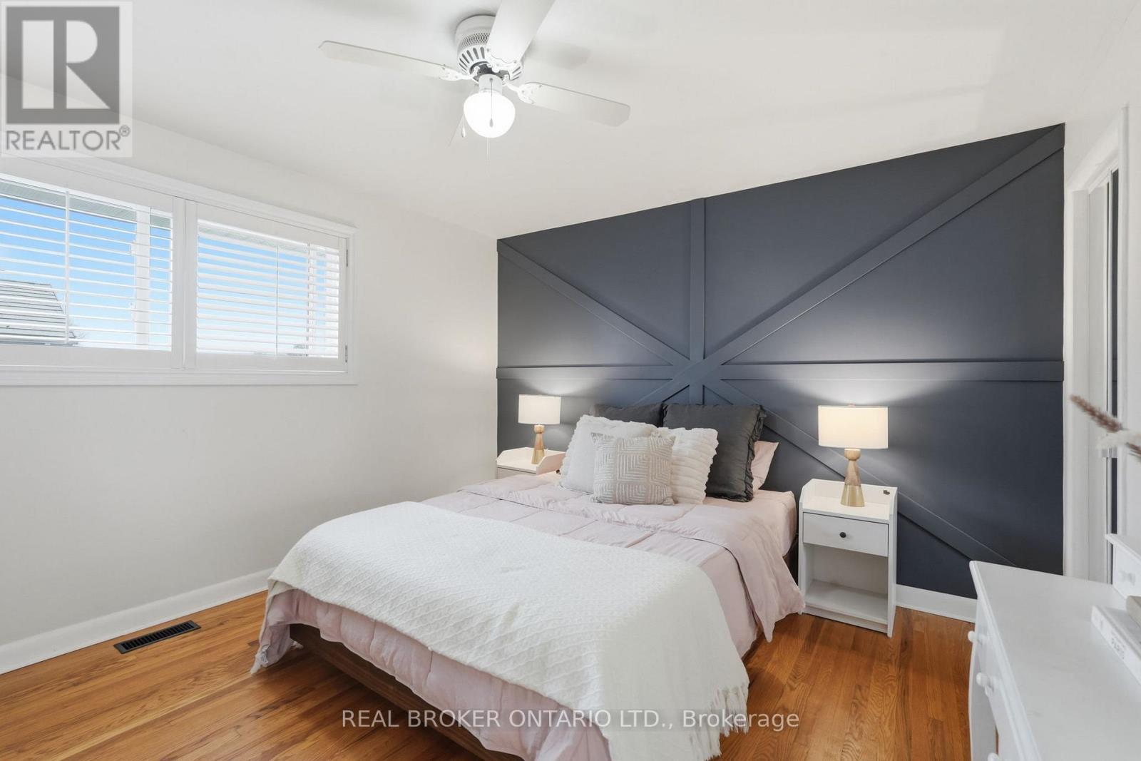 178 Delmar Drive, Hamilton, ON - Indoor Photo Showing Bedroom