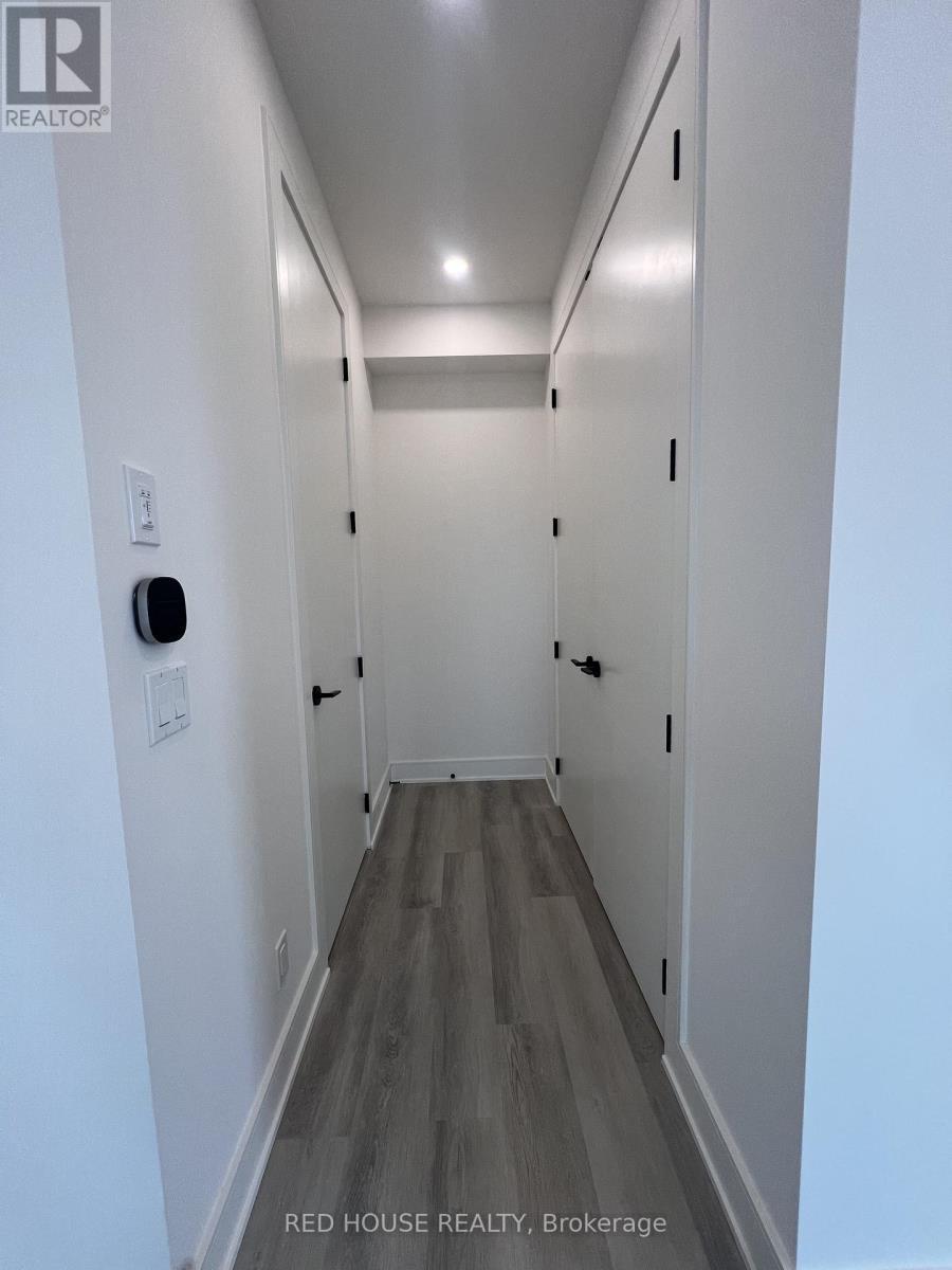 176 Everett Common, St. Catharines, ON - Indoor Photo Showing Garage