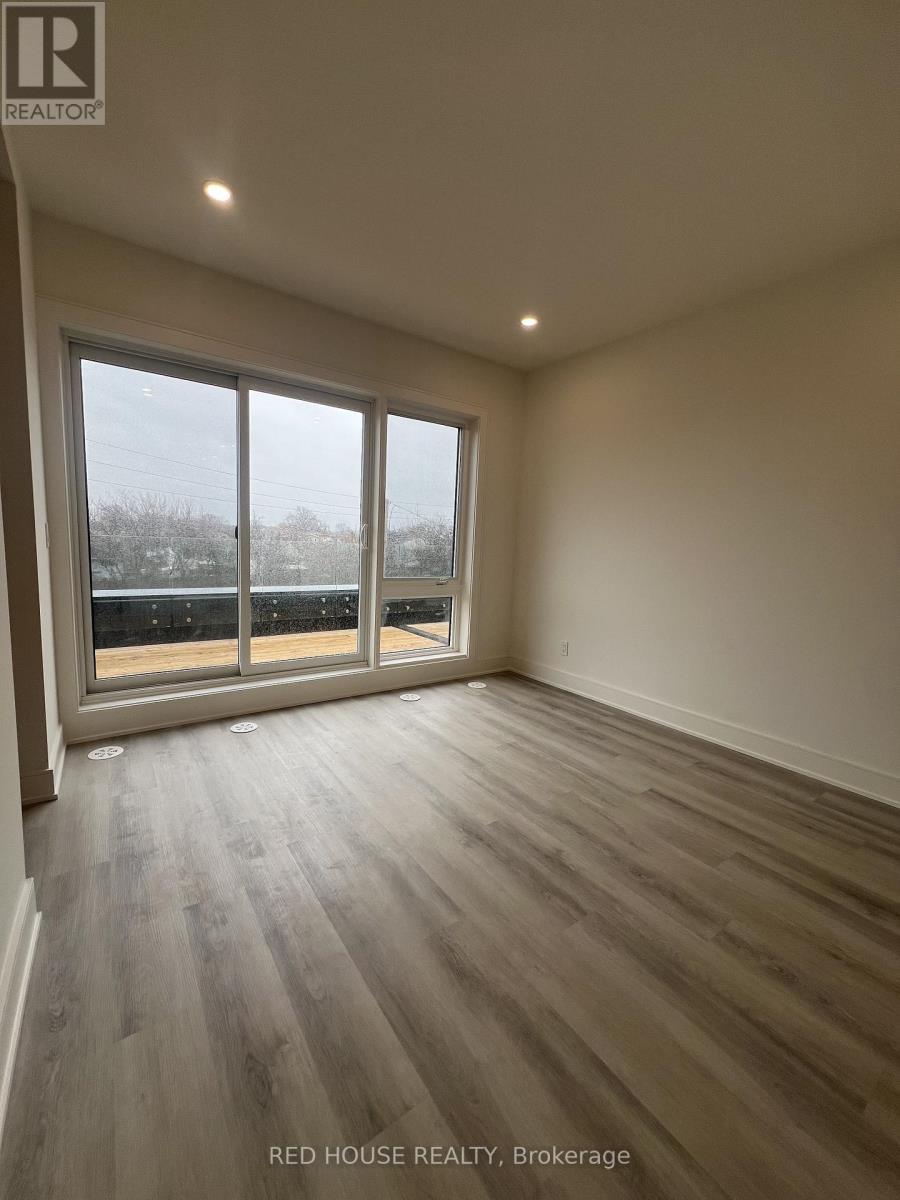 176 Everett Common, St. Catharines, ON - Indoor Photo Showing Other Room