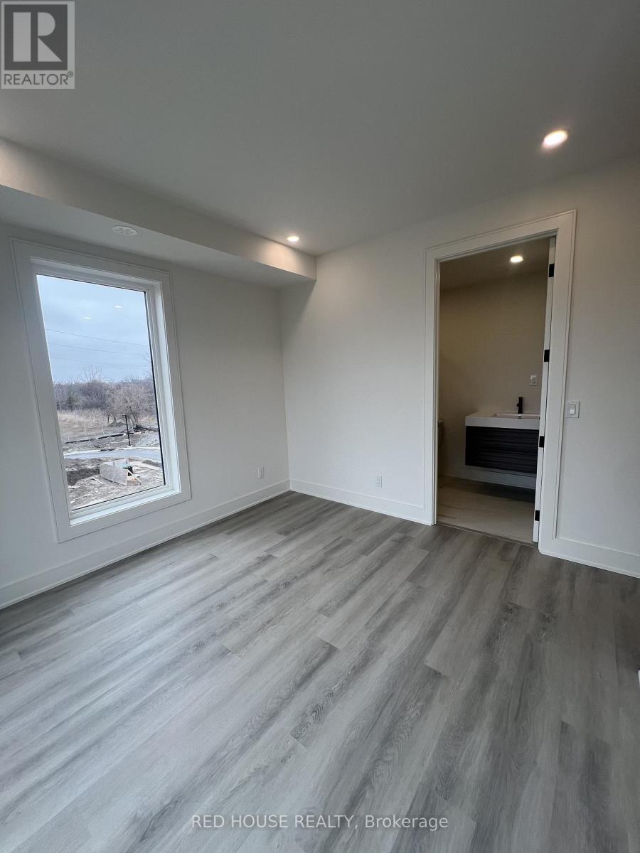 176 Everett Common, St. Catharines, ON - Indoor Photo Showing Other Room