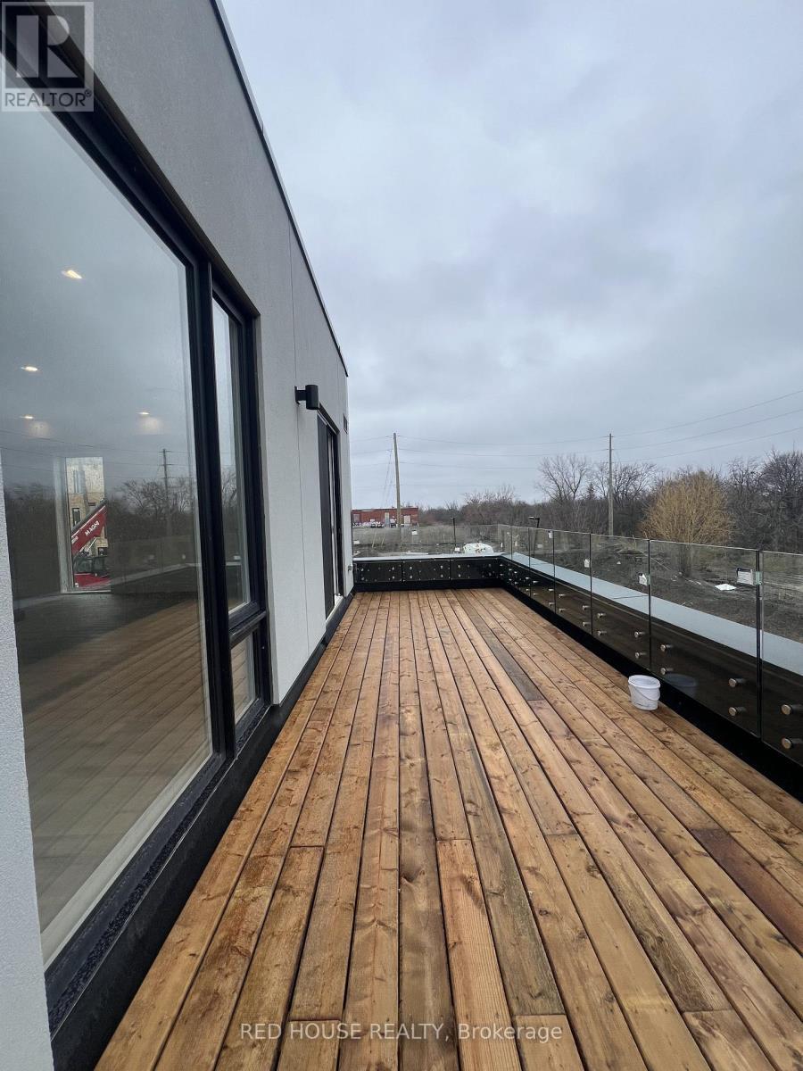 176 Everett Common, St. Catharines, ON - Outdoor With Deck Patio Veranda