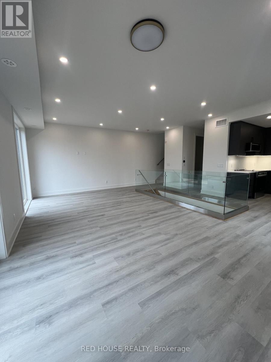 176 Everett Common, St. Catharines, ON - Indoor Photo Showing Other Room