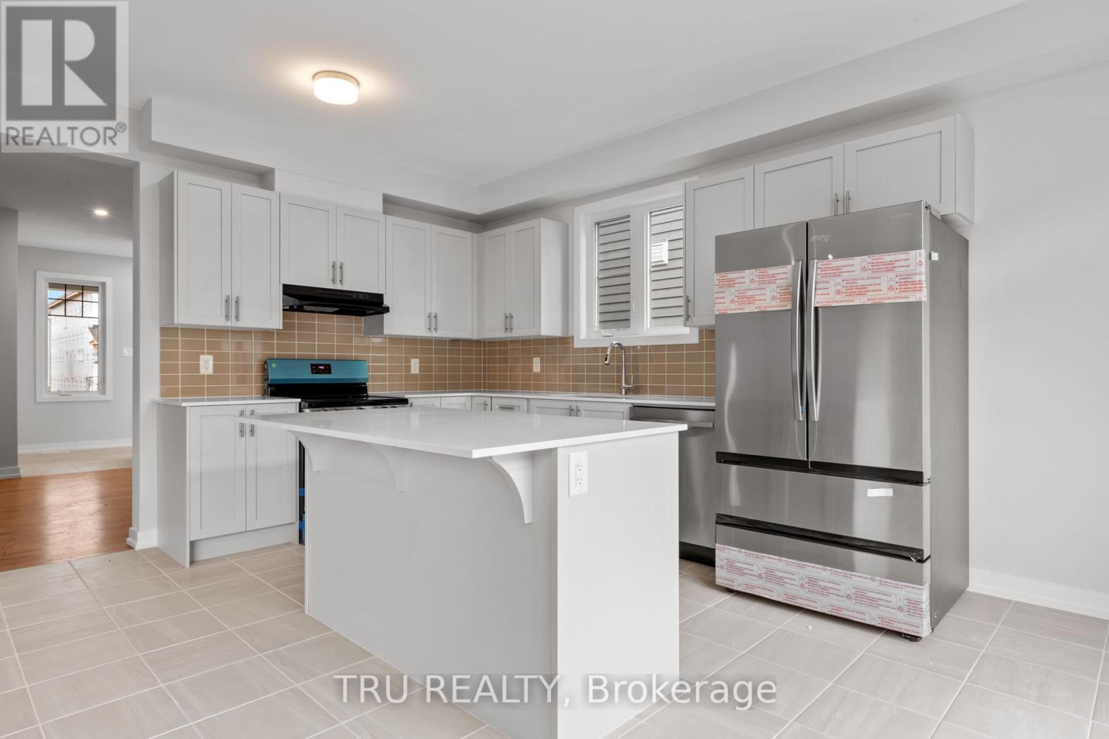 75 Hackamore Crescent, Ottawa, ON - Indoor Photo Showing Kitchen