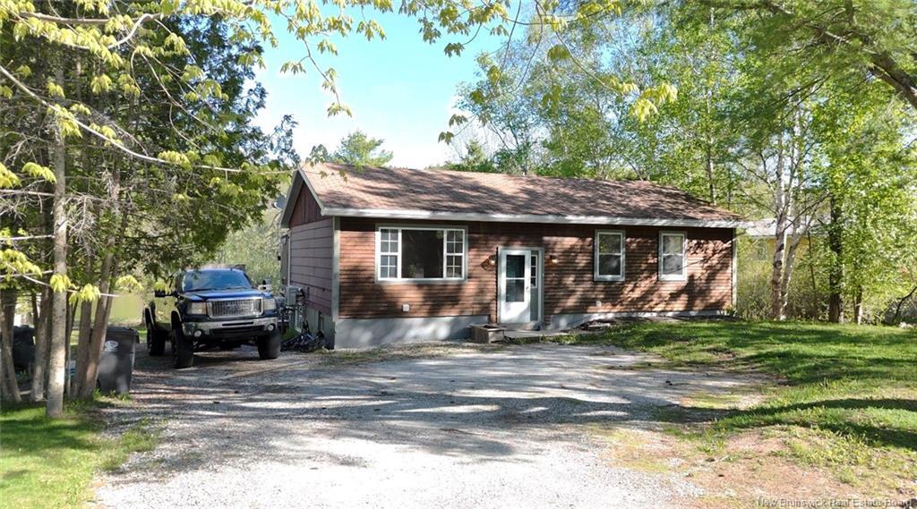 55 Randall Dr, Hampton, NB