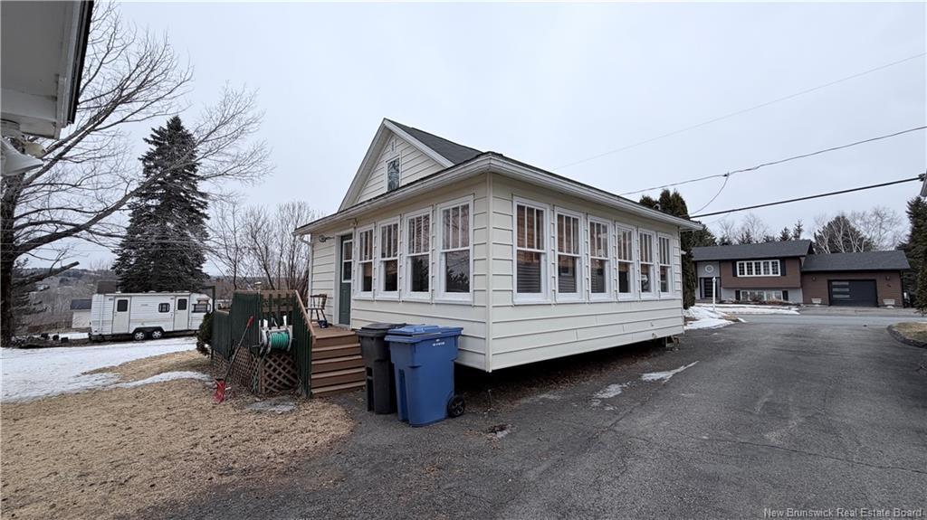 41 Lapointe St, Saint-Léonard, NB
