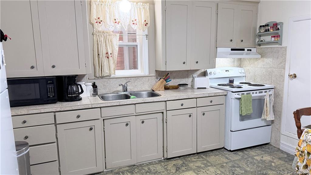 41 Lapointe St, Saint-Léonard, NB