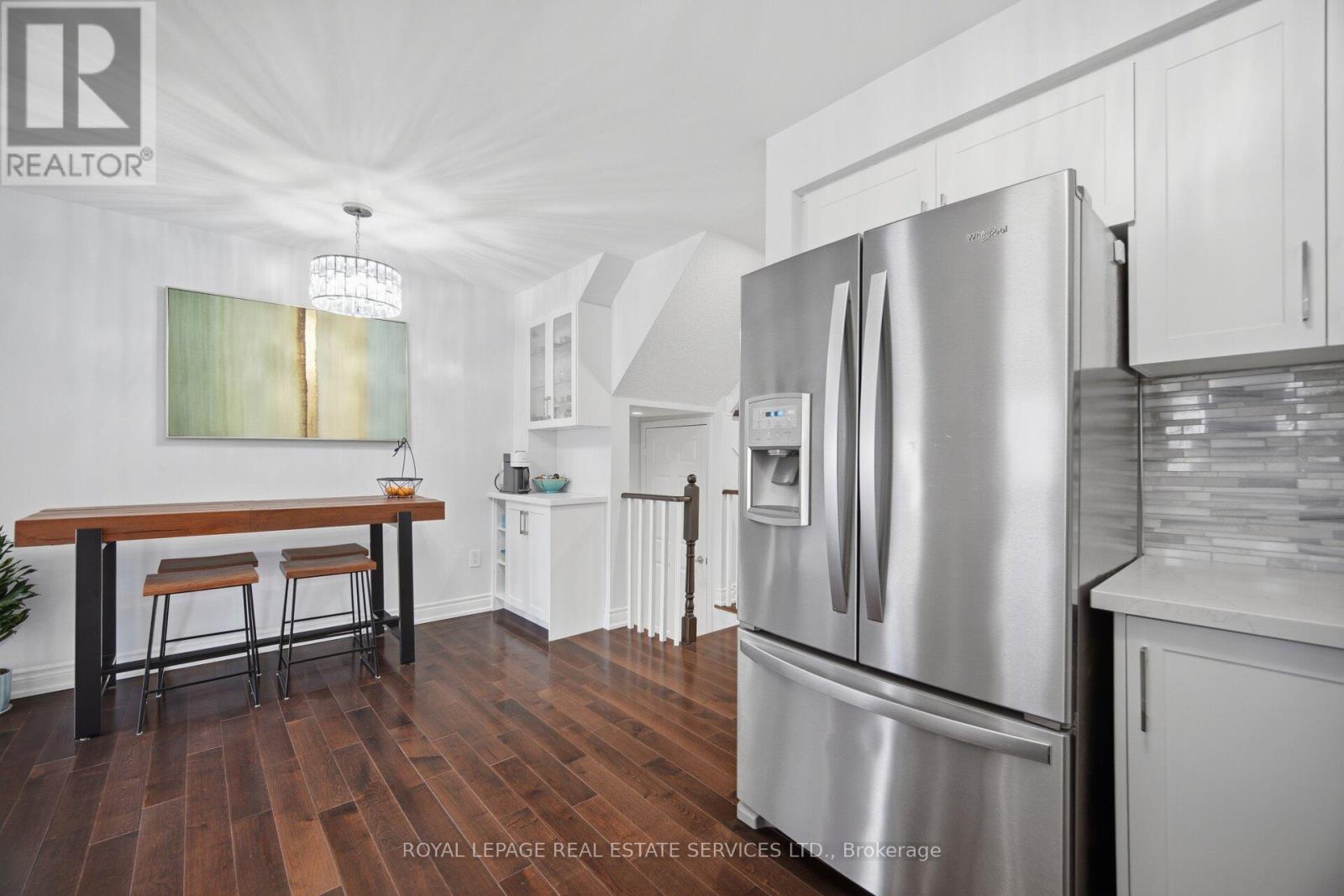 3749 Nightstar Drive, Mississauga, ON - Indoor Photo Showing Kitchen