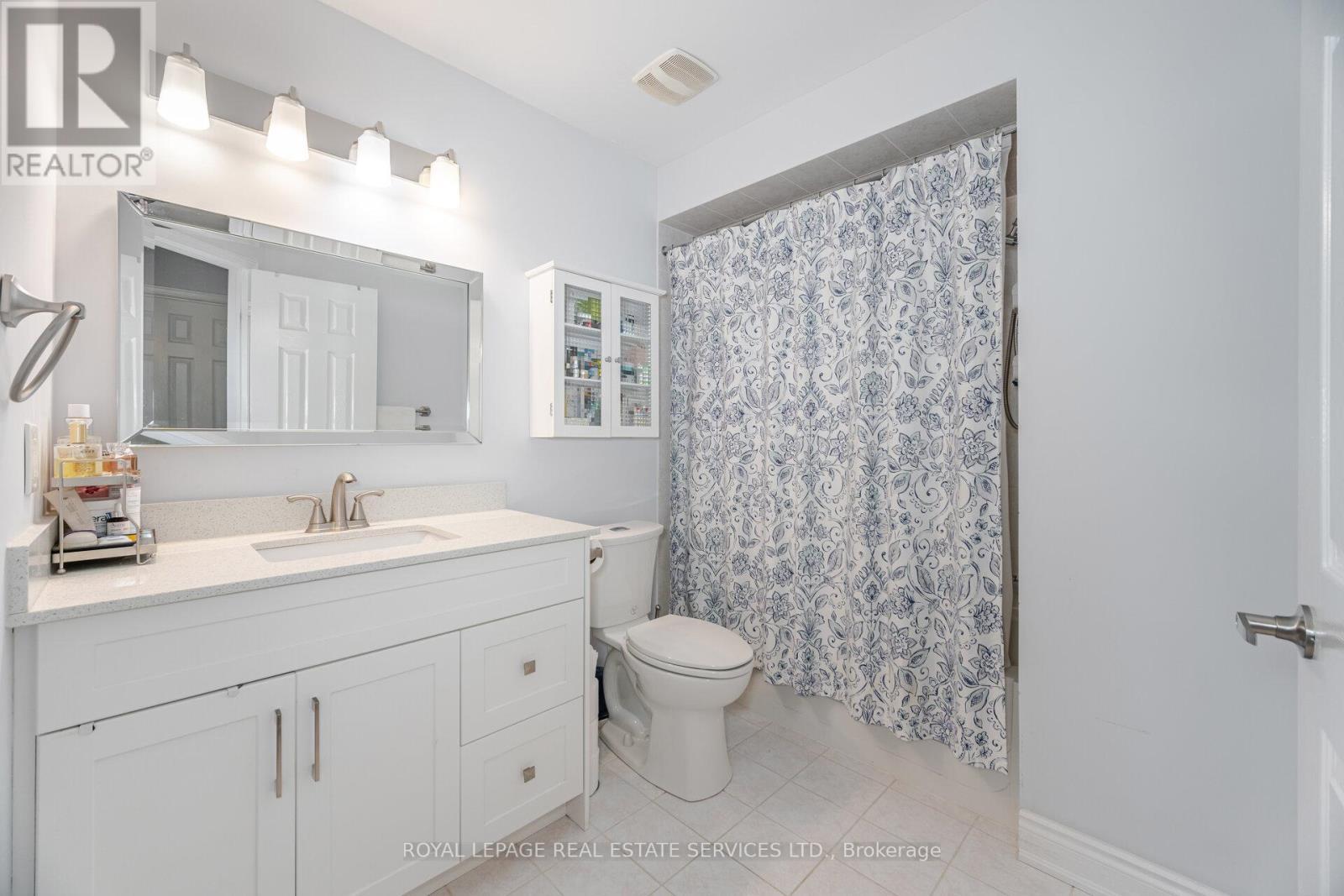 3749 Nightstar Drive, Mississauga, ON - Indoor Photo Showing Bathroom